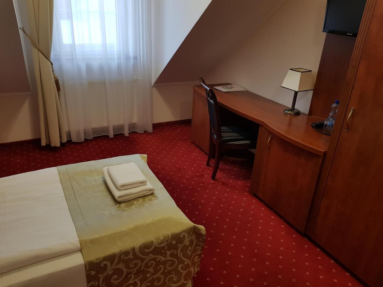 Hotel Stara Gorzelnia Licheń Eksteriør billede
