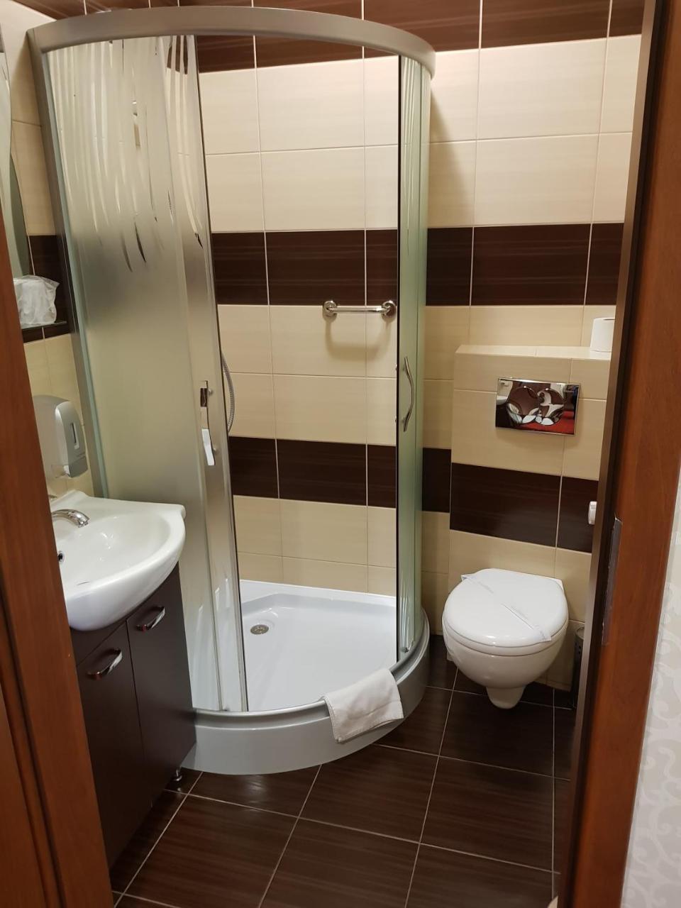 Hotel Stara Gorzelnia Licheń Eksteriør billede